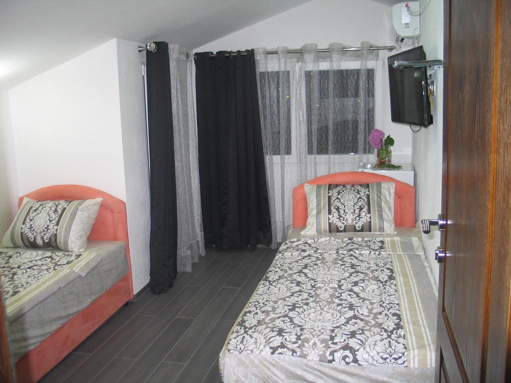 Guest House Dena Dobra Voda Exterior photo